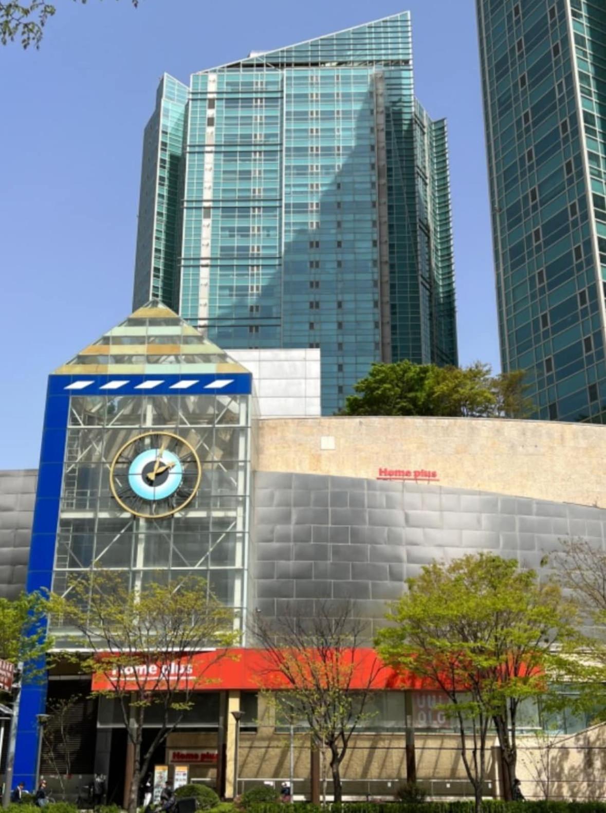 Hongdae 10mins, Hapjeong 5mins, Airportbus 5mins, Largo House Seoul- Foreigner Only Seoul